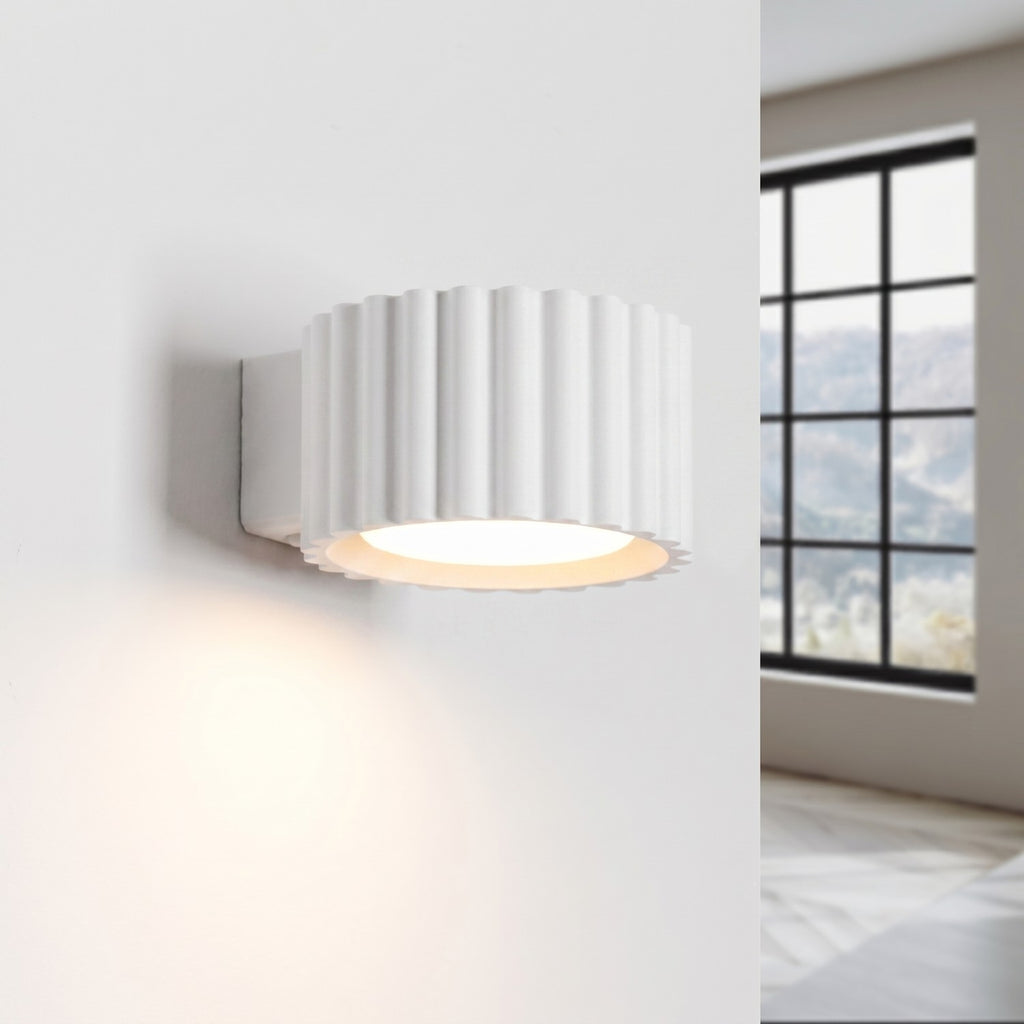 Applique murale Aura aluminium blanc GX53 vue de trois quarts