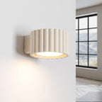 Applique murale Aura aluminium beige GX53 vue de trois quarts