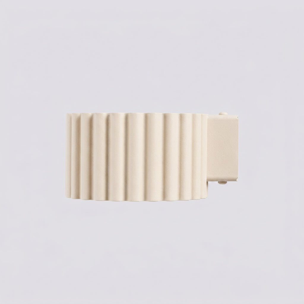 Applique murale Aura aluminium beige GX53 détail des cannelures