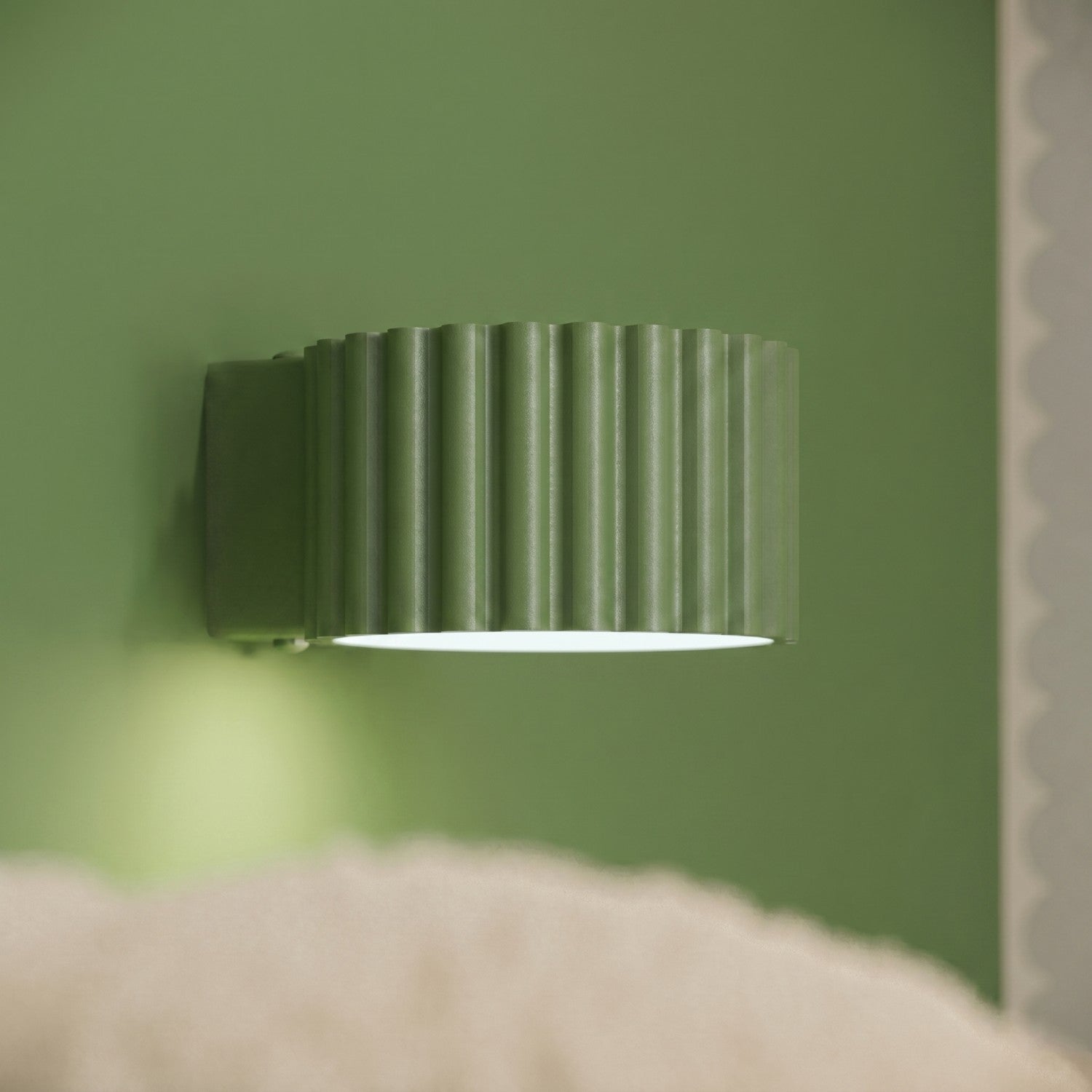 Applique murale Aura aluminium vert olive GX53 de face