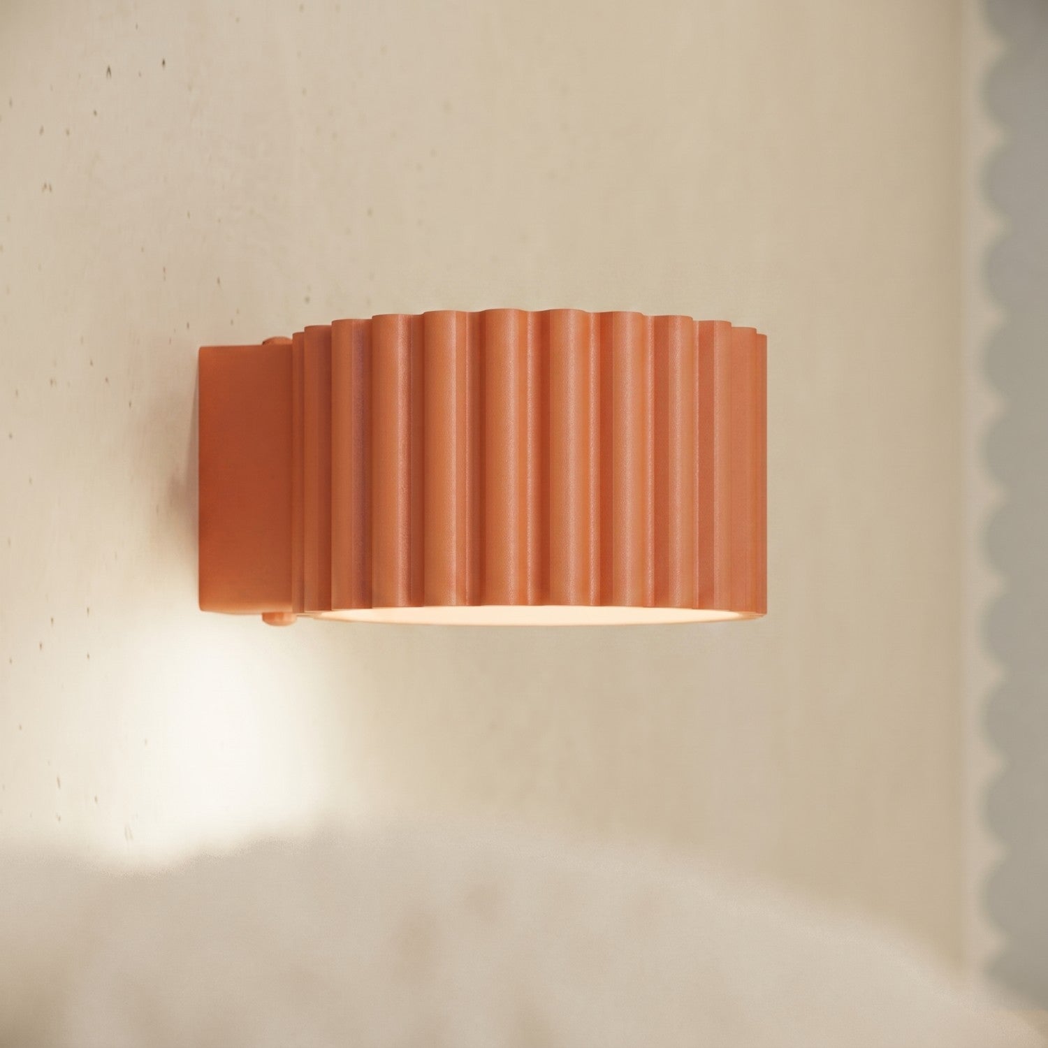 Applique murale Aura aluminium rouge ocre GX53 de face