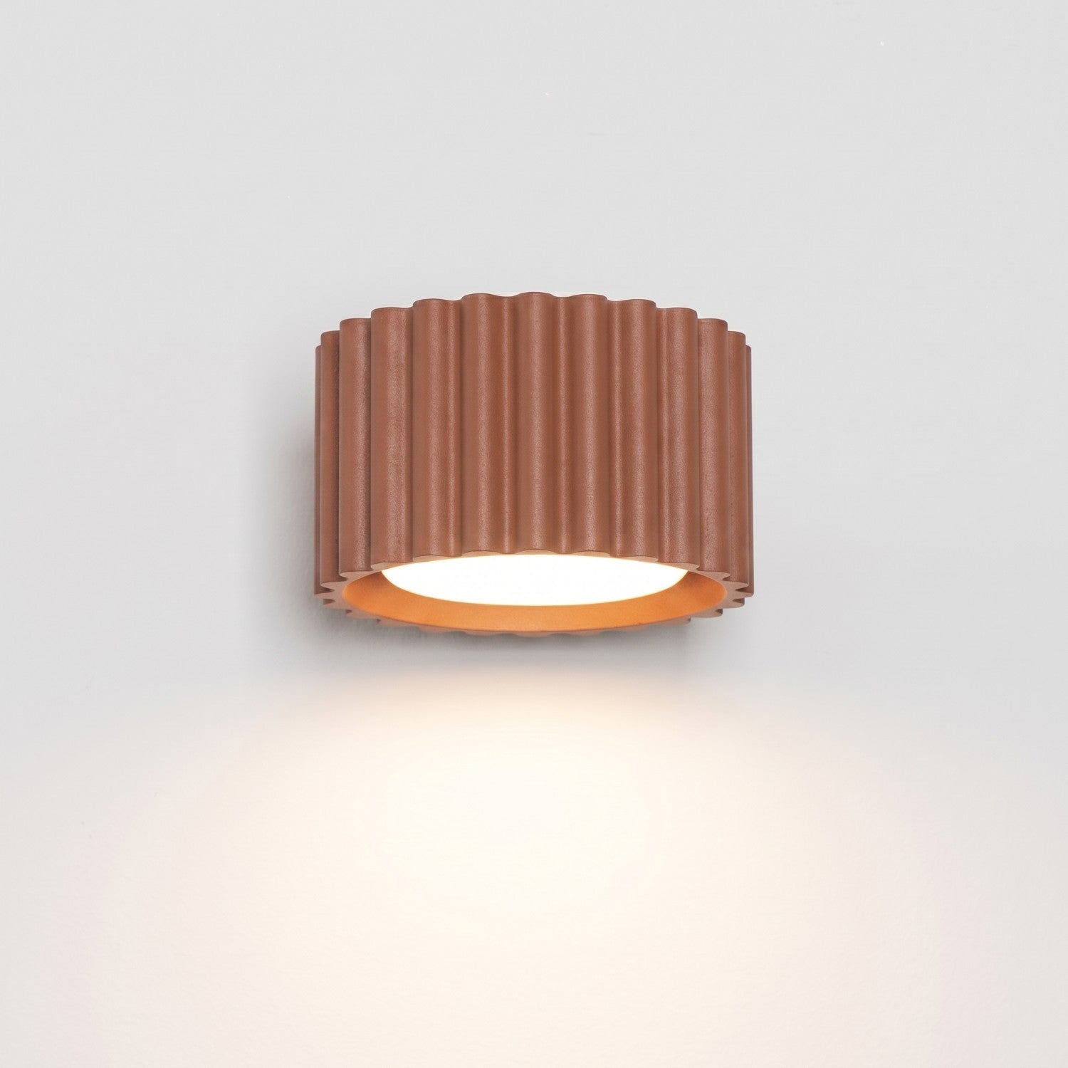 Applique murale Aura aluminium mocca GX53 en situation