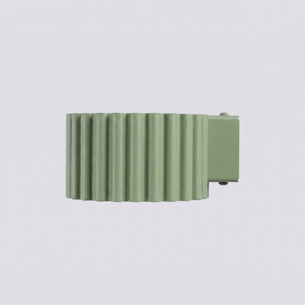 Applique murale Aura aluminium vert sauge GX53 détail des cannelures