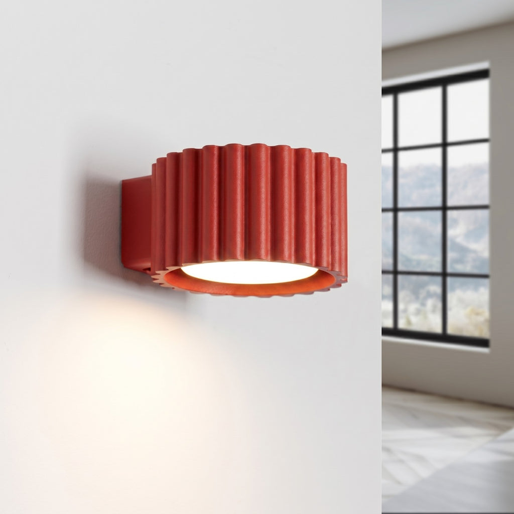 Applique murale Aura aluminium rouge GX53 vue de trois quarts