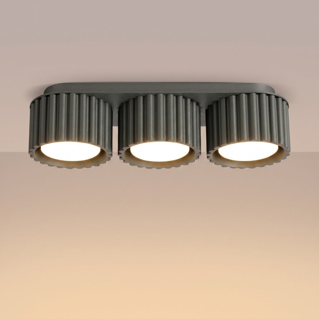 Plafonnier Aura 3 aluminium noir GX53 vue de trois quarts