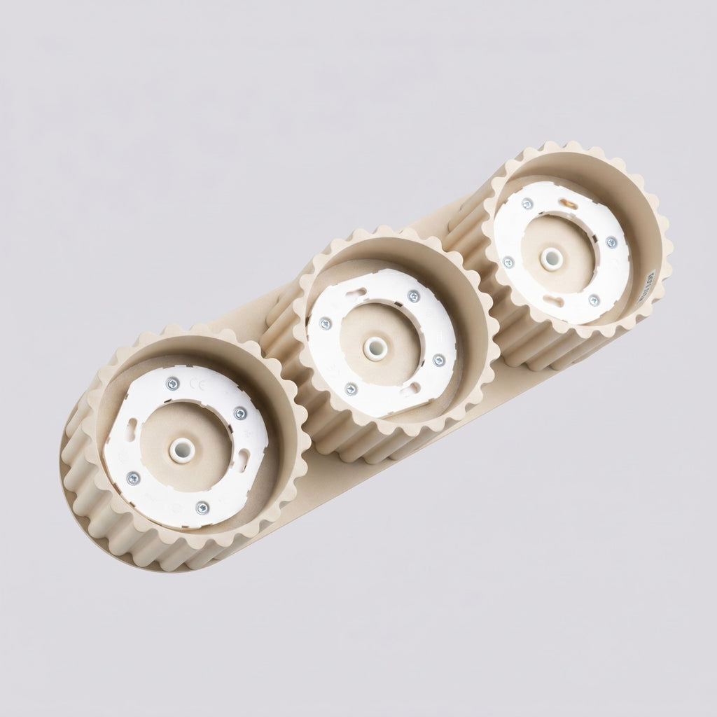 Plafonnier Aura 3 aluminium beige GX53 vue rapprochée