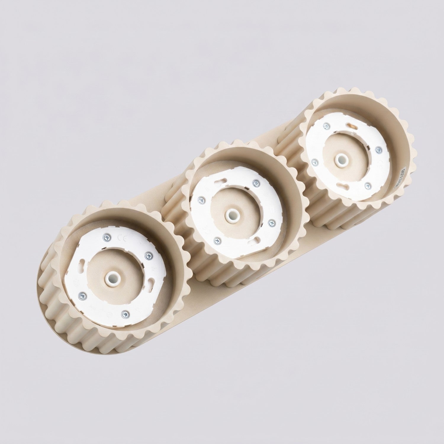 Plafonnier Aura 3 aluminium beige GX53 vue rapprochée