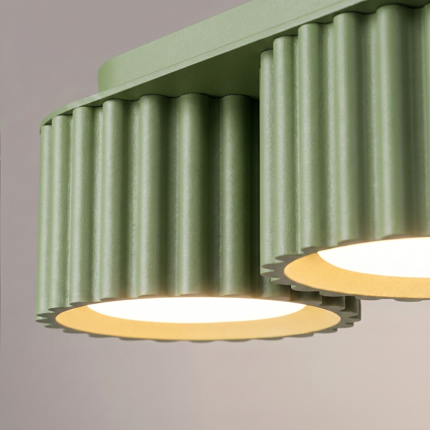 Plafonnier Aura 3 aluminium vert sauge GX53 en situation
