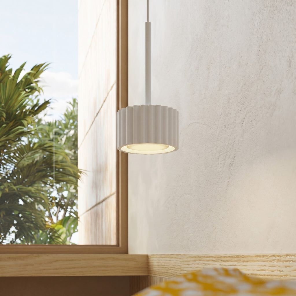 Suspension Aura 1 lumière aluminium blanc GX53 vue de trois quarts