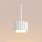 Suspension Aura 1 lumière aluminium blanc GX53 détail des cannelures