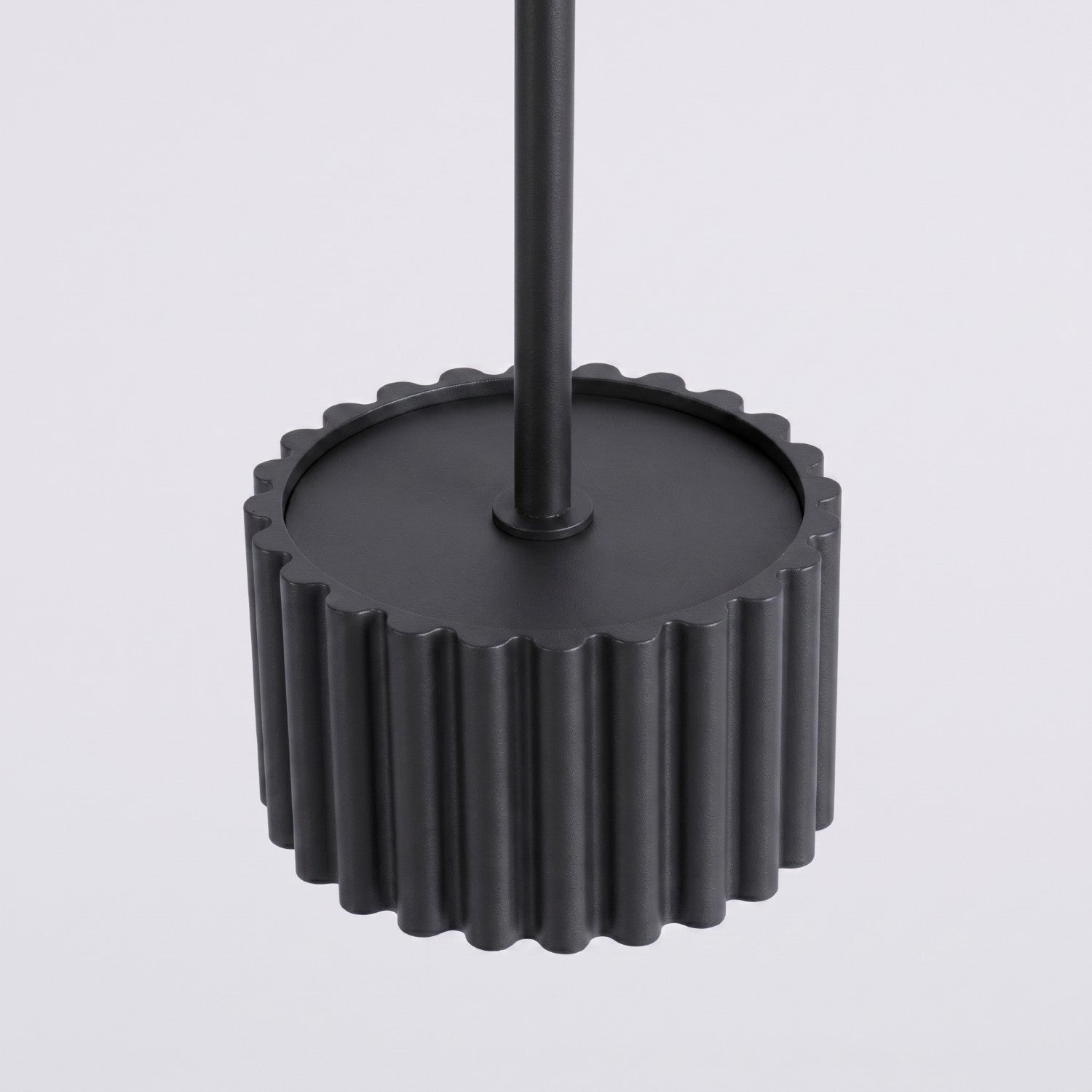 Suspension Aura 1 lumière aluminium noir GX53 vue rapprochée