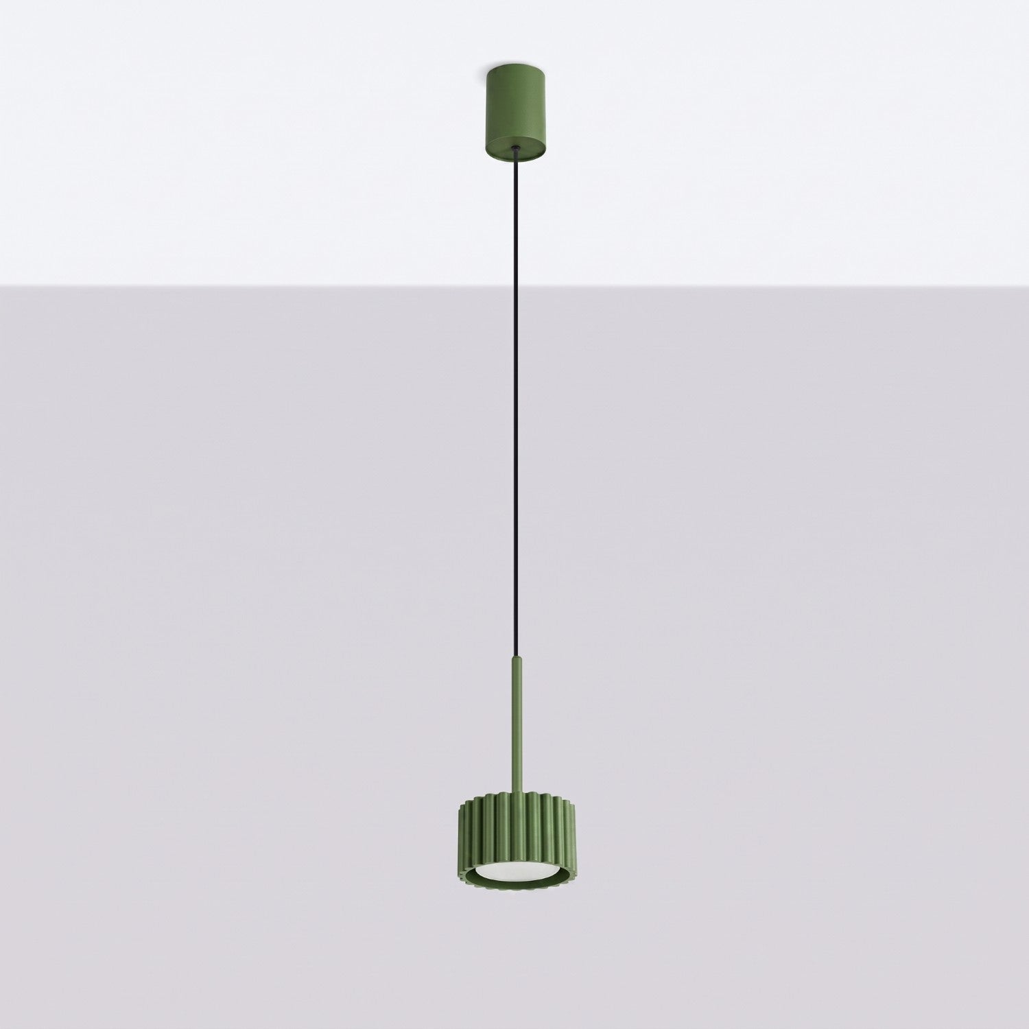 Suspension Aura 1 lumière aluminium vert olive GX53 vue de profil