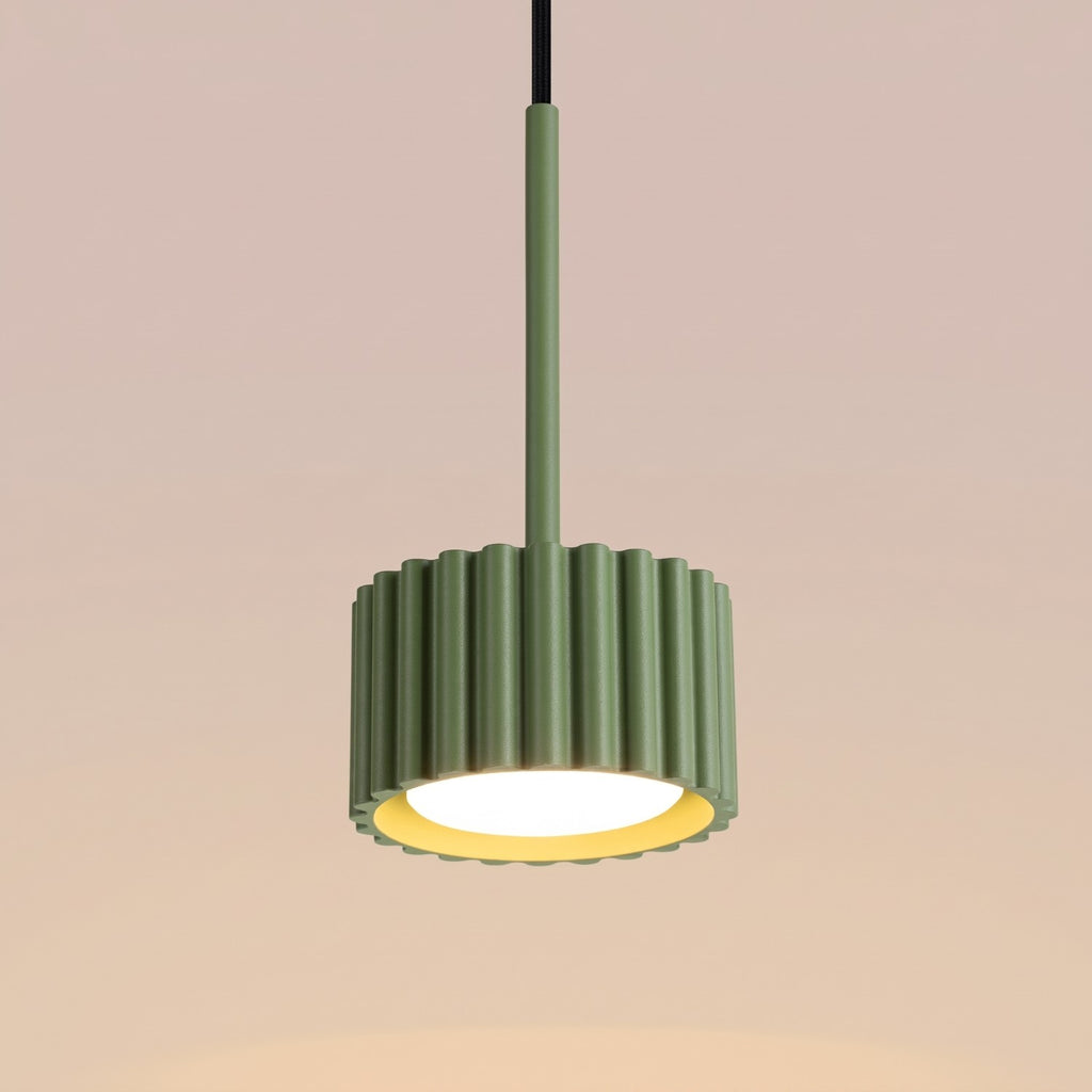 Suspension Aura 1 lumière aluminium vert olive GX53 détail des cannelures