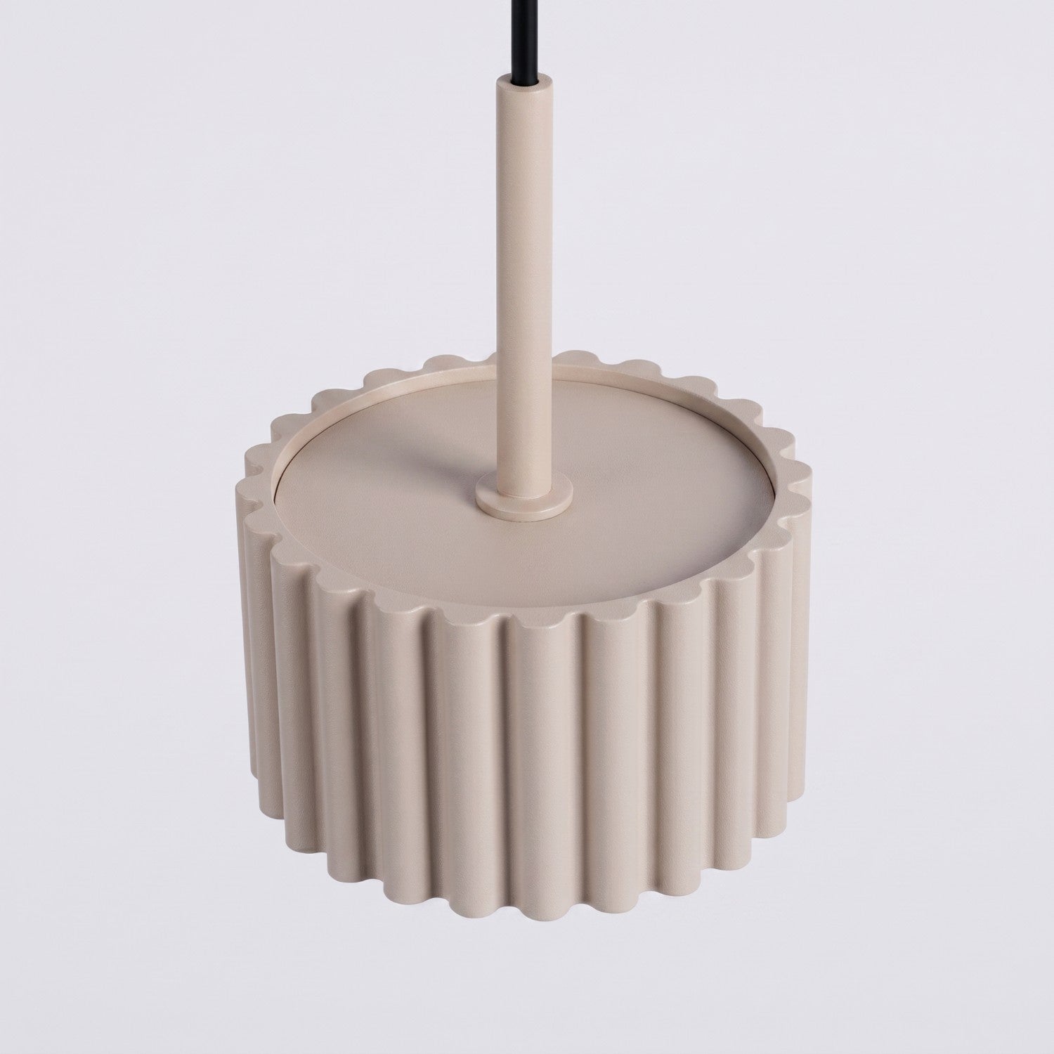 Suspension Aura 1 lumière aluminium taupe GX53 vue rapprochée