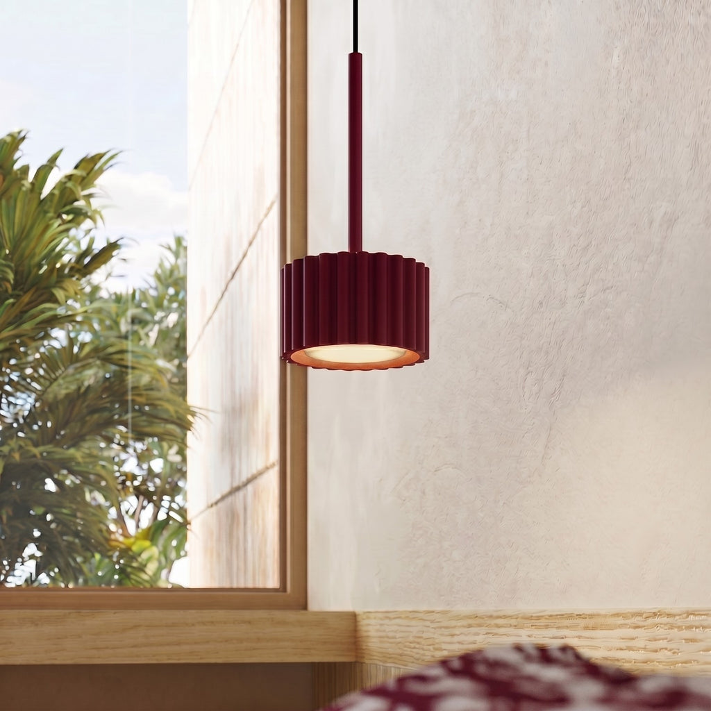 Suspension Aura 1 lumière aluminium bordeaux GX53 vue de profil