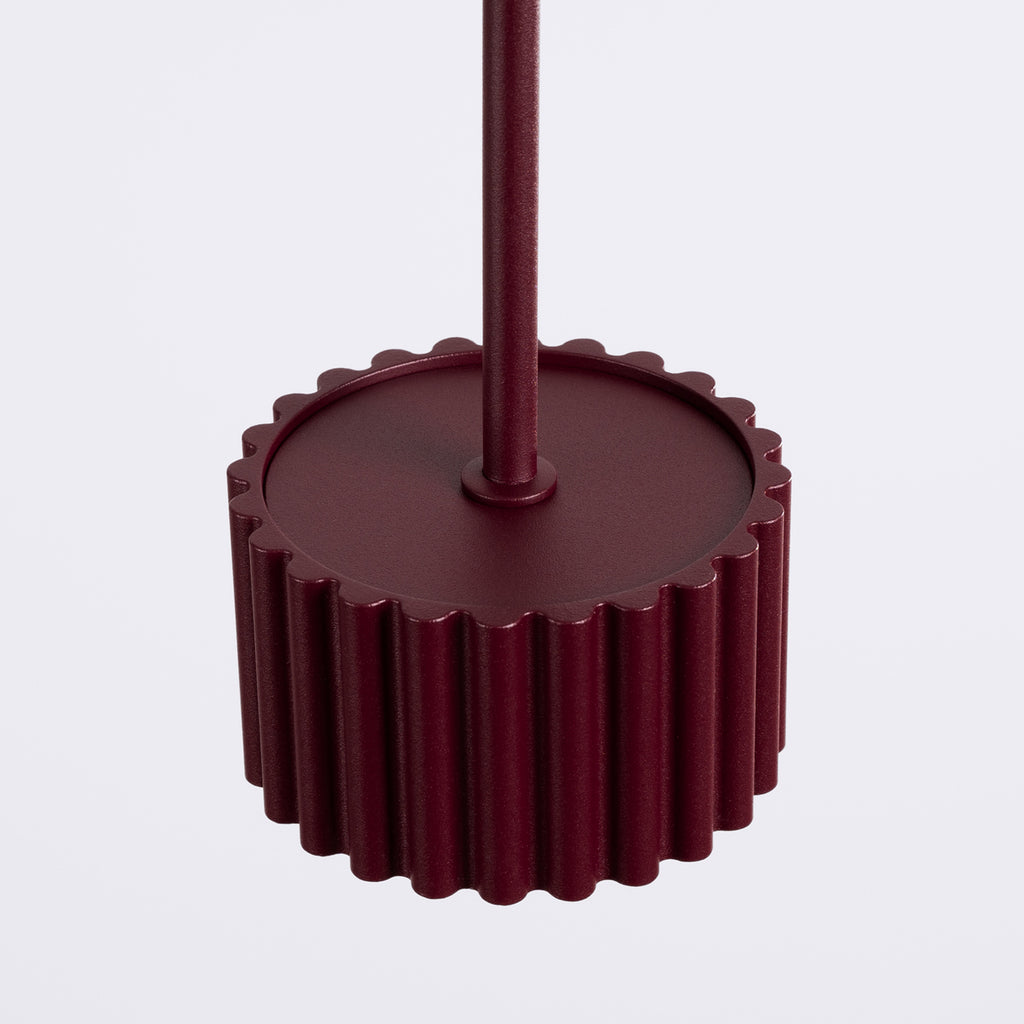 Suspension Aura 1 lumière aluminium bordeaux GX53 détail des cannelures