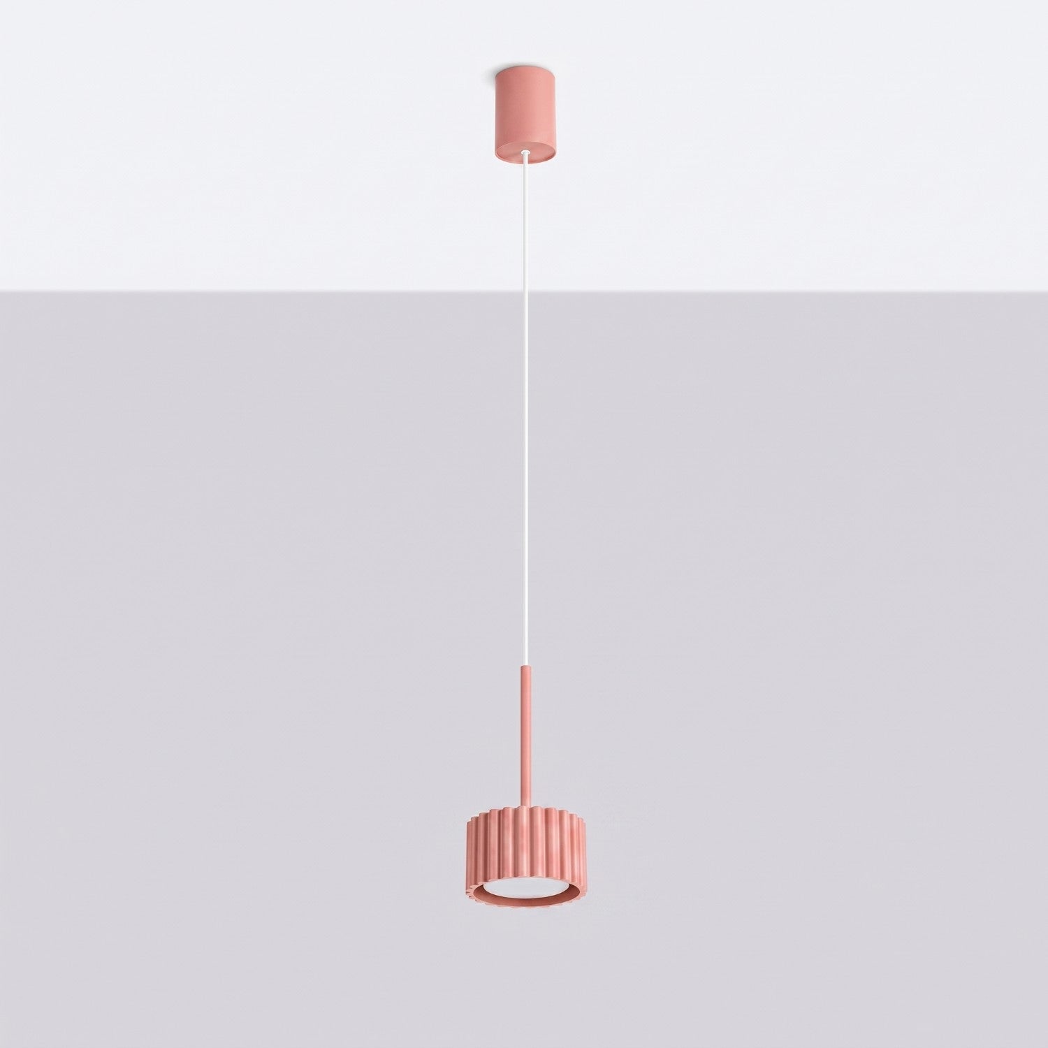 Suspension Aura 1 lumière aluminium pêche GX53 vue de profil