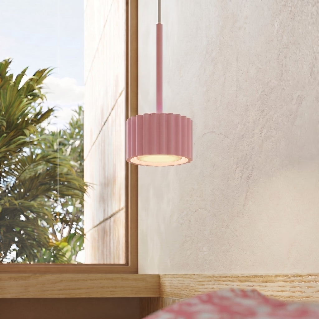 Suspension Aura 1 lumière aluminium rose GX53 vue de trois quarts