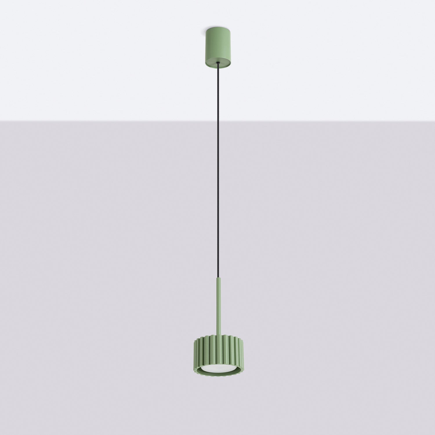Suspension Aura 1 lumière aluminium vert sauge GX53 vue de profil