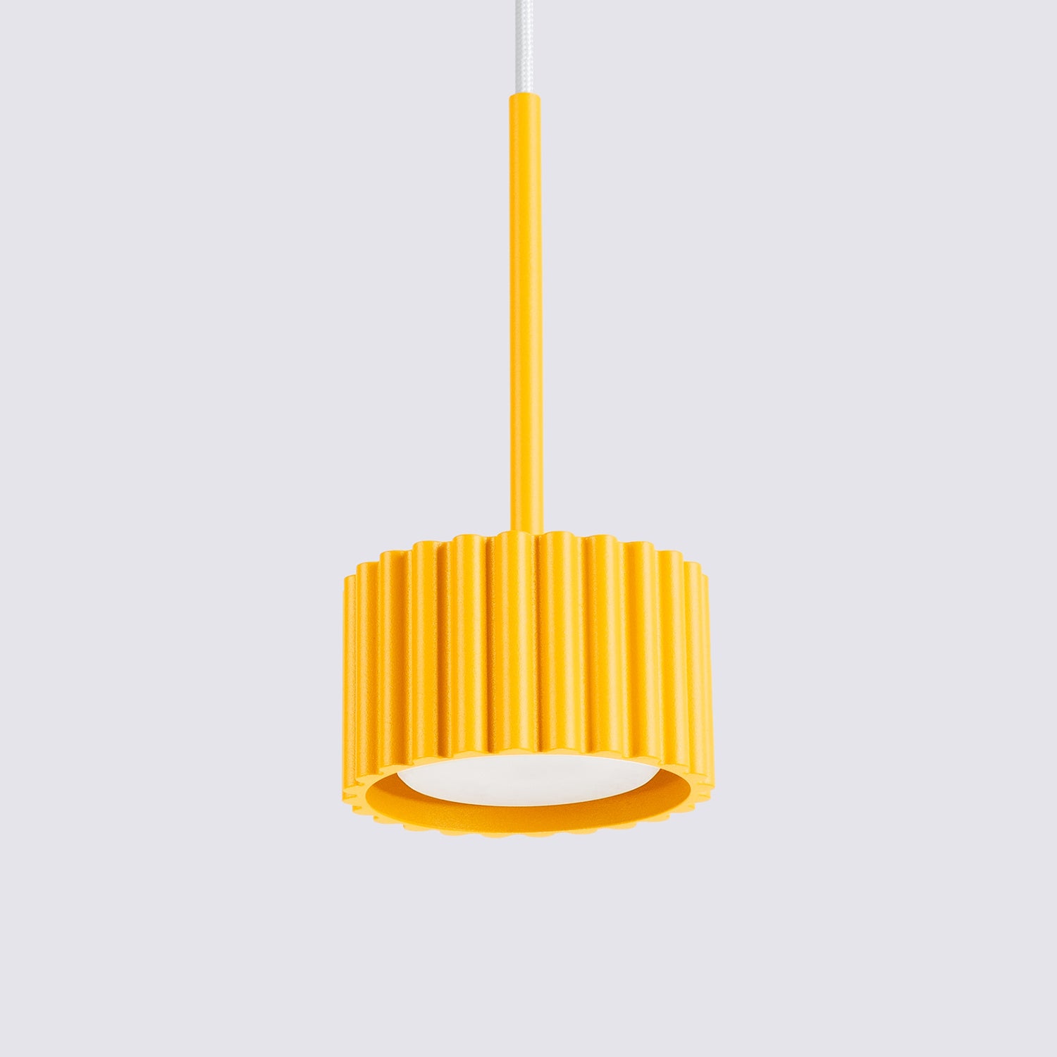 Suspension Aura 1 lumière aluminium jaune GX53 en situation