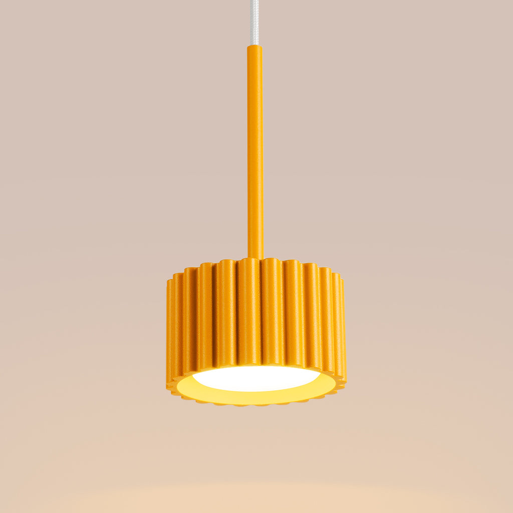 Suspension Aura 1 lumière aluminium jaune GX53 détail des cannelures