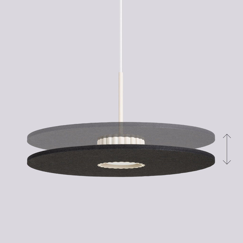 Suspension Ovo disque feutre beige et noir GX53 vue de dessous