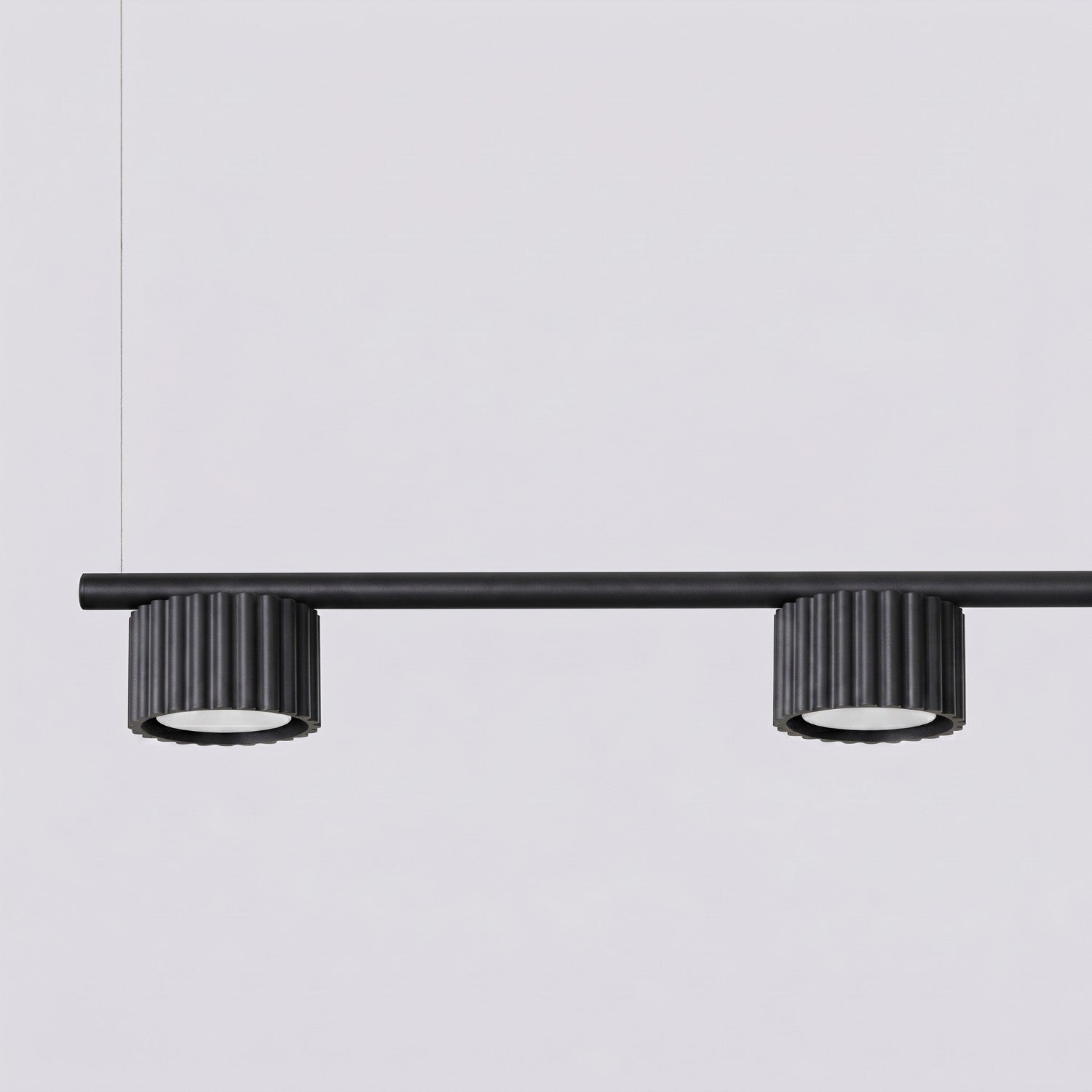 Lustre Aura rampe 4 tambours aluminium noir GX53 en situation