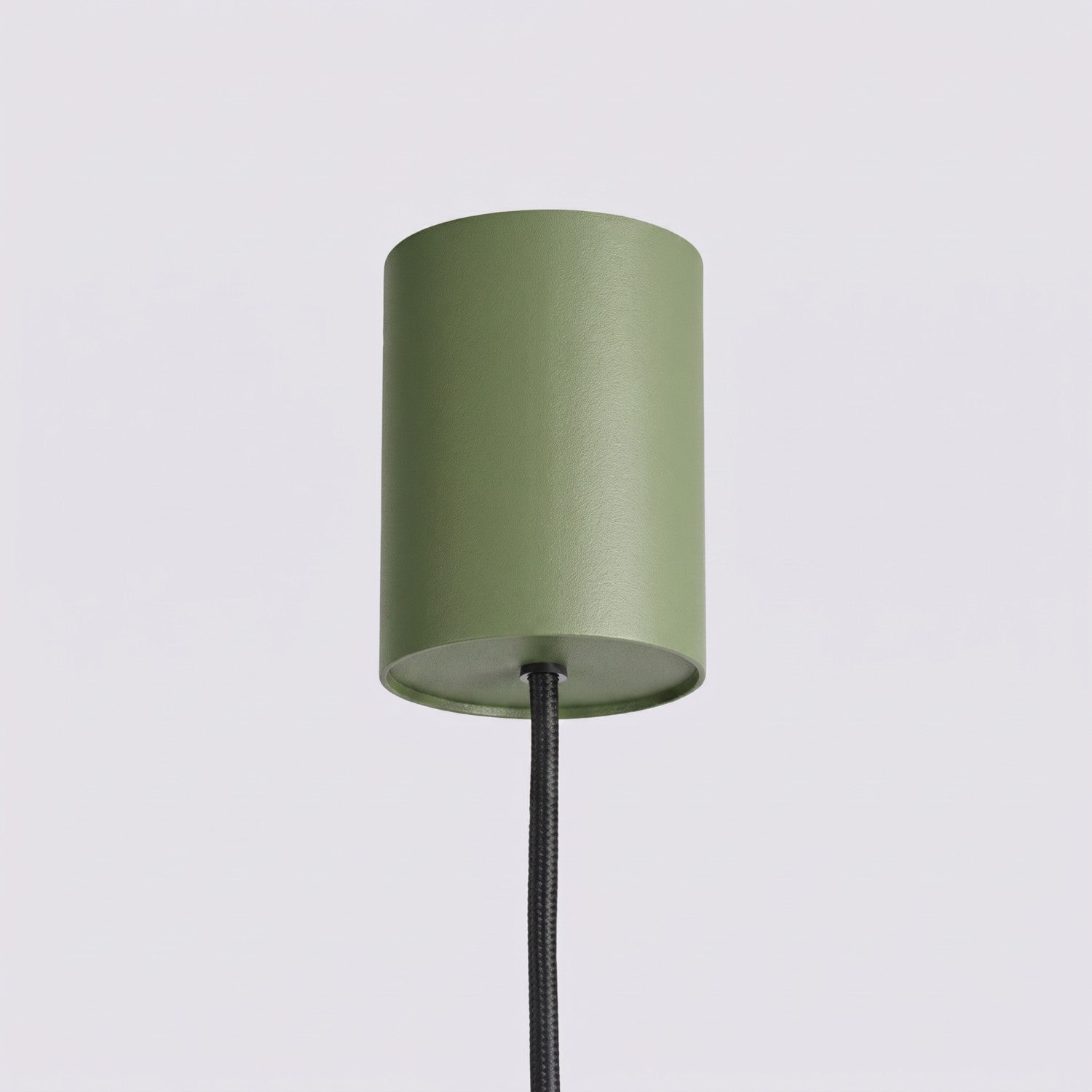 Lustre Aura rampe 4 tambours aluminium vert olive GX53 détail