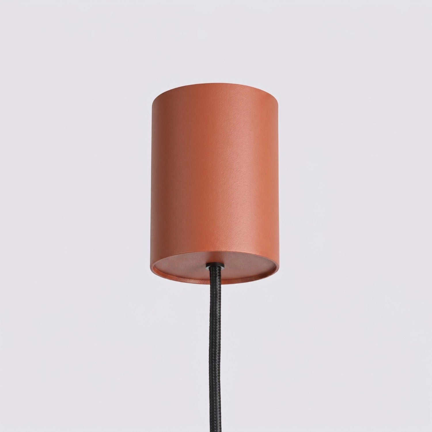 Lustre Aura rampe 4 tambours aluminium rouge ocre GX53 détail