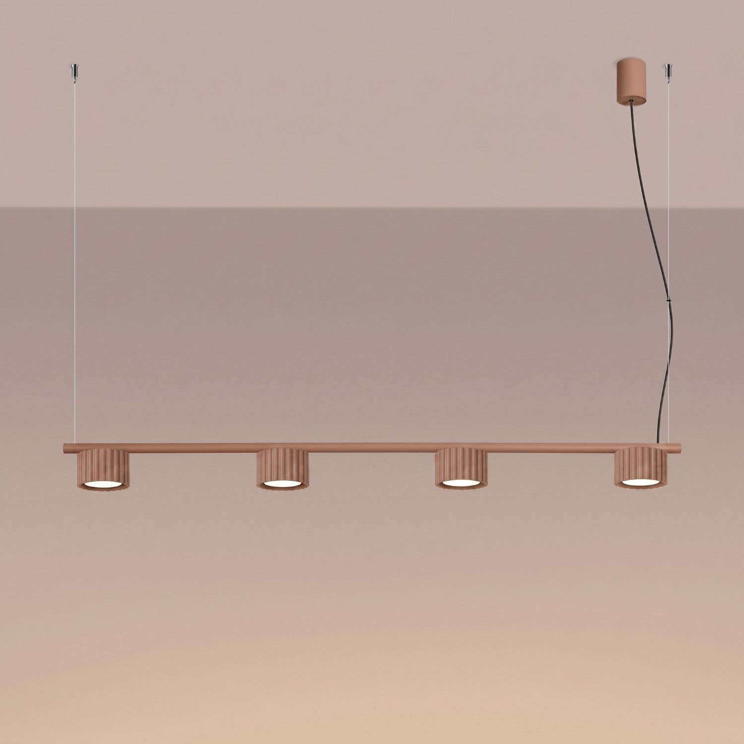 Lustre Aura rampe 4 tambours aluminium mocca GX53 vue de trois quarts