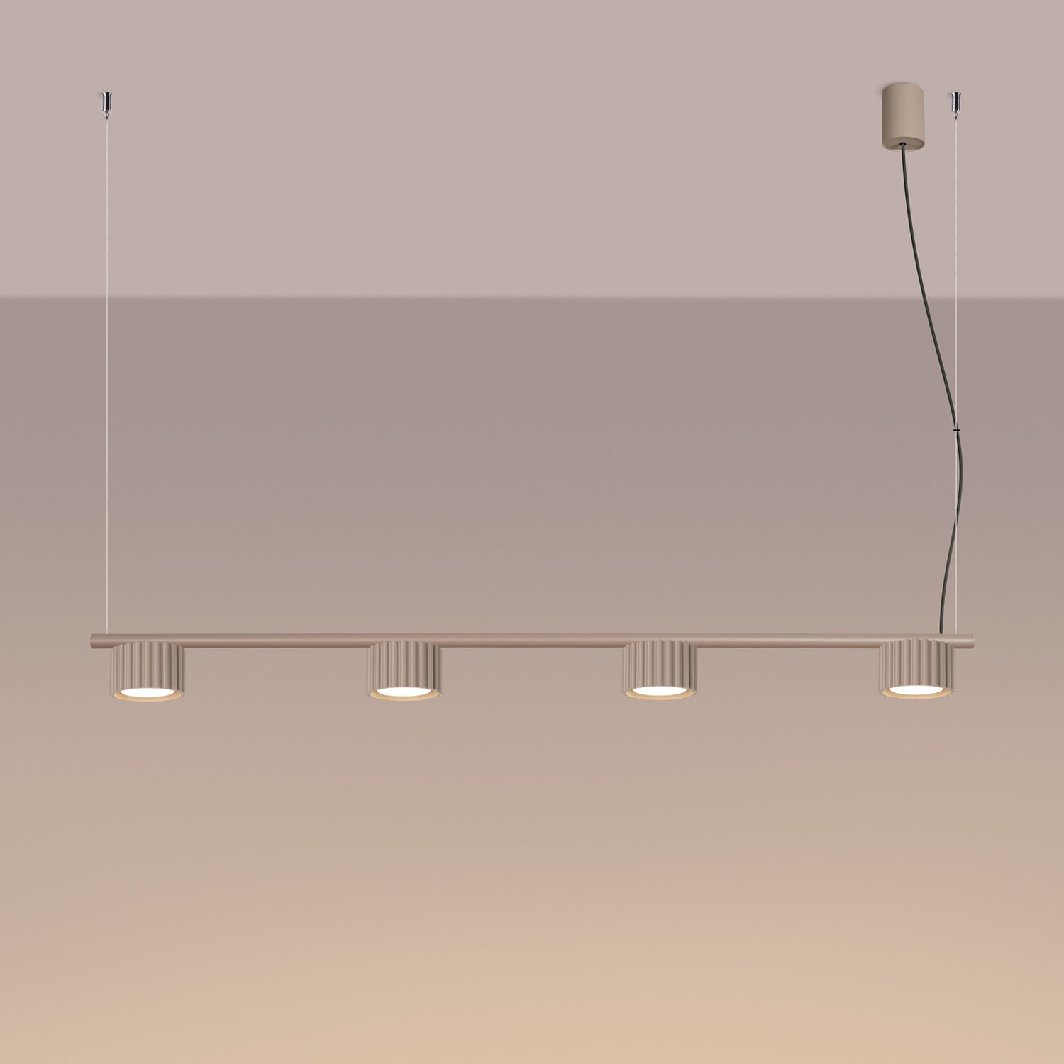 Lustre Aura rampe 4 tambours aluminium taupe GX53 vue de trois quarts