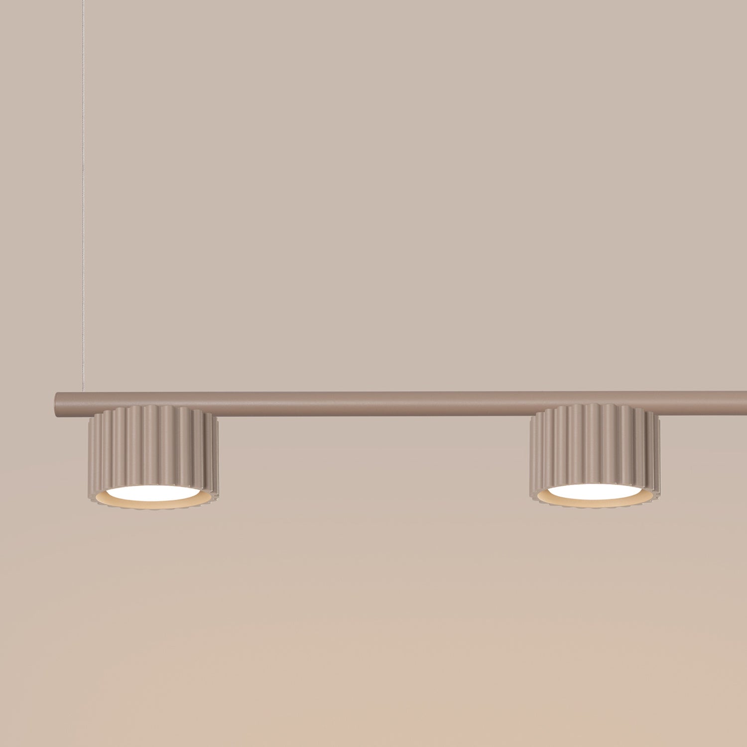 Lustre Aura rampe 4 tambours aluminium taupe GX53 détail des cannelures