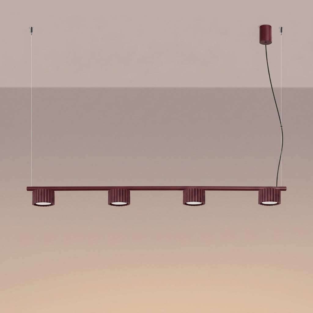 Lustre Aura rampe 4 tambours aluminium bordeaux GX53 vue de trois quarts
