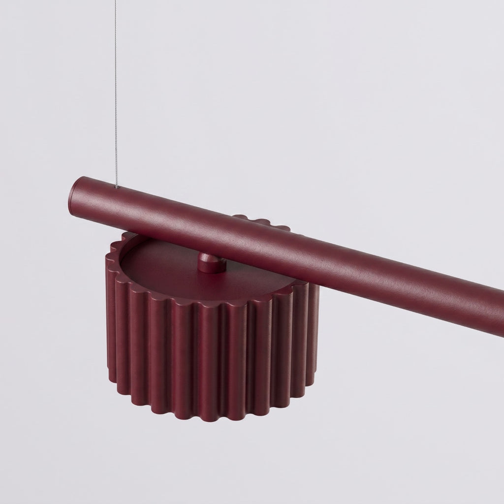 Lustre Aura rampe 4 tambours aluminium bordeaux GX53 vue rapprochée