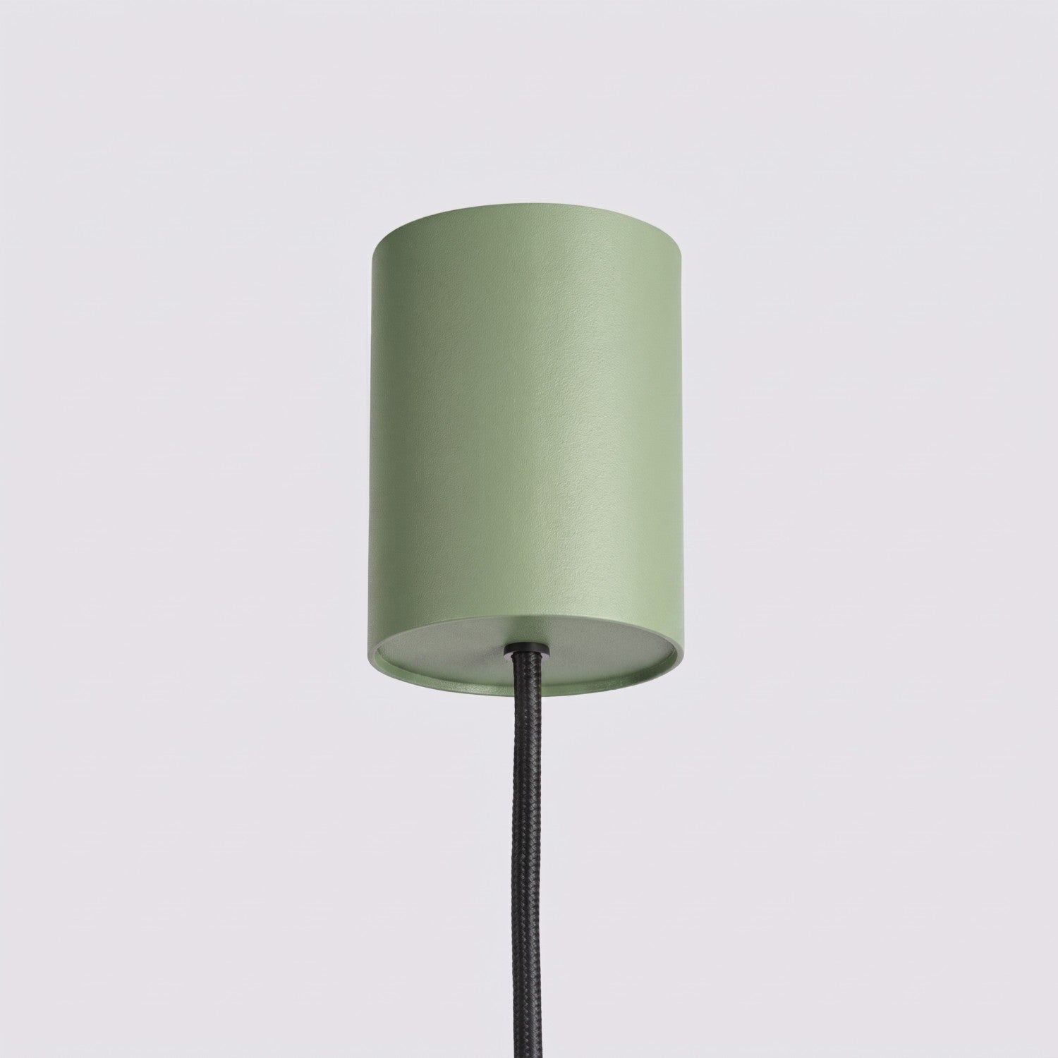Lustre Aura rampe 4 tambours aluminium vert sauge GX53 détail