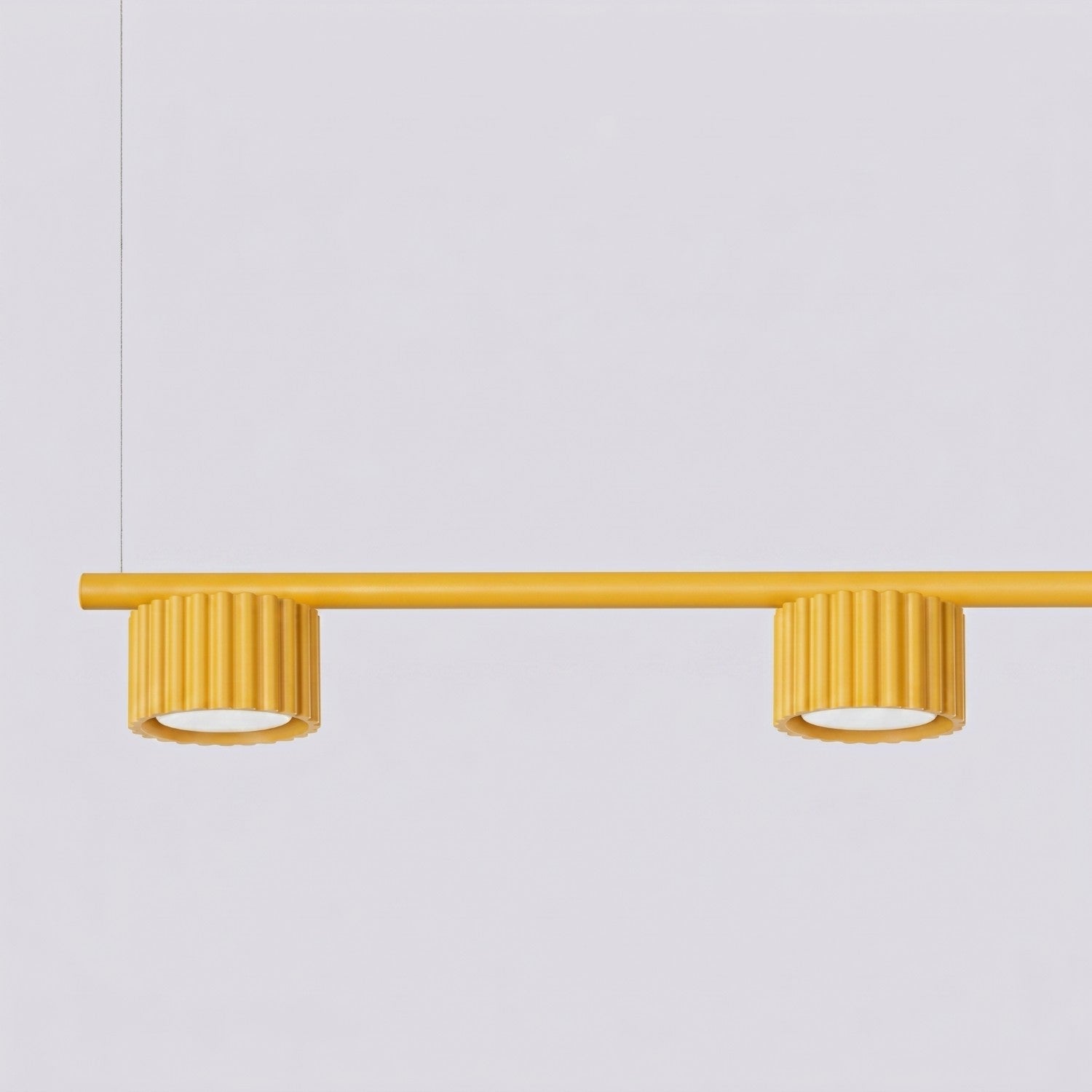 Lustre Aura rampe 4 tambours aluminium jaune GX53 en situation