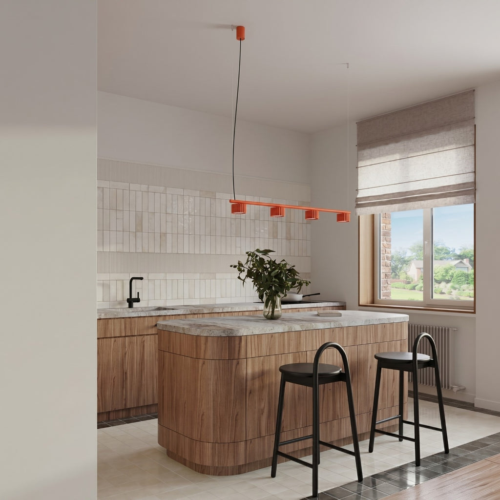 Lustre Aura rampe 4 tambours aluminium rouge GX53 vue de trois quarts