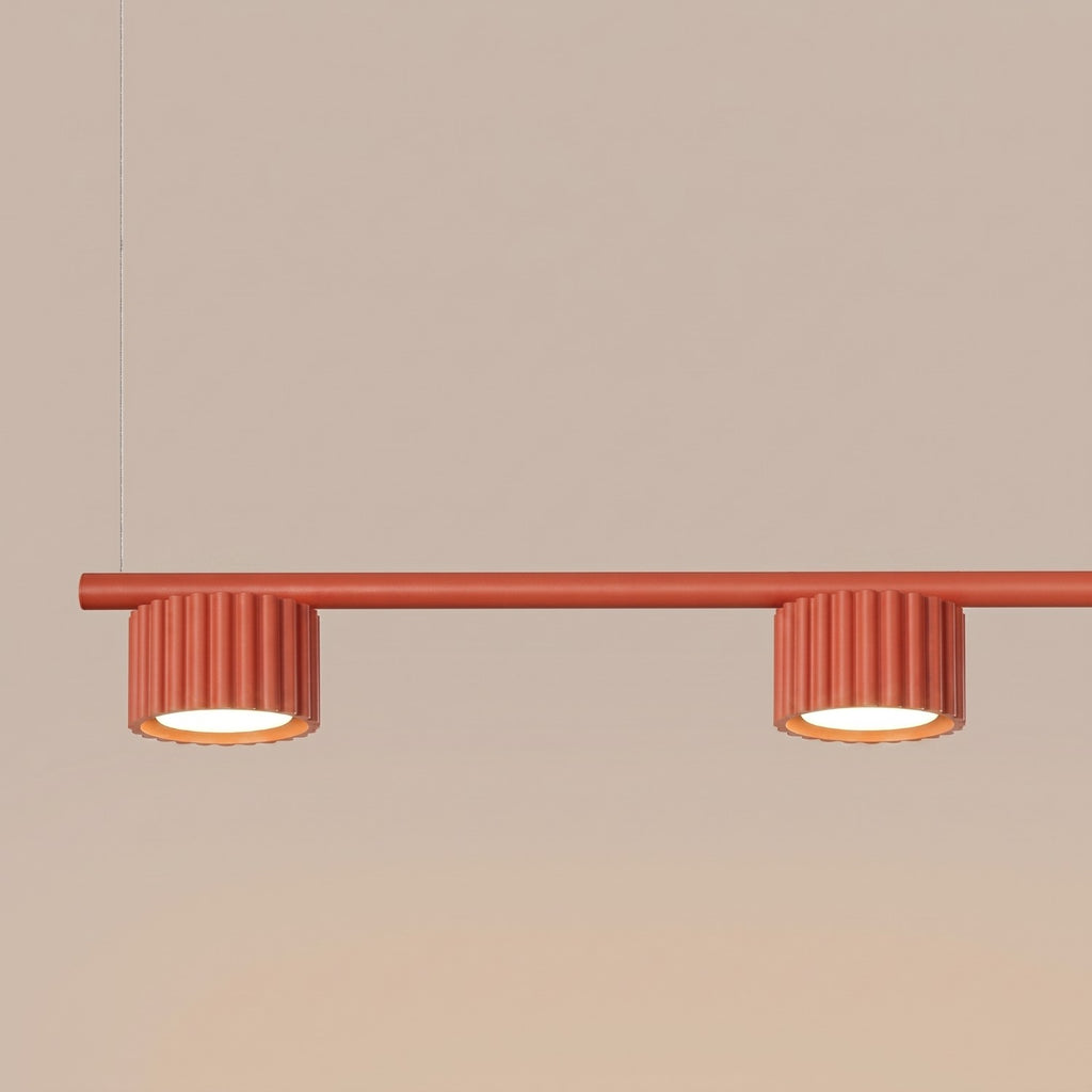 Lustre Aura rampe 4 tambours aluminium rouge GX53 détail des cannelures