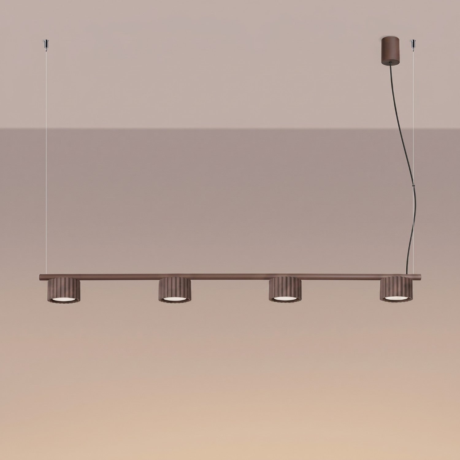 Lustre Aura rampe 4 tambours aluminium brun GX53 vue de trois quarts