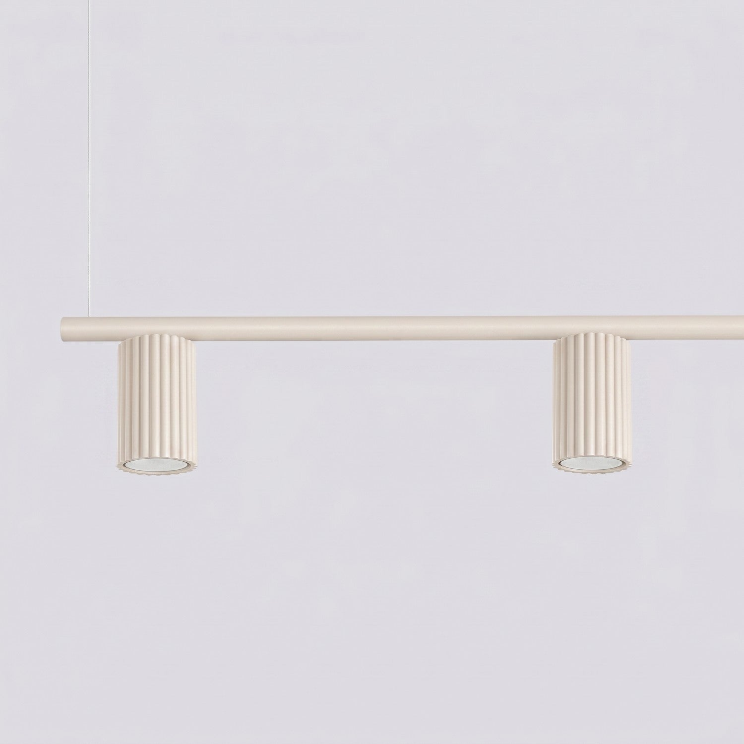Lustre Karbon rampe 4 spots aluminium beige GU10 détail des cannelures