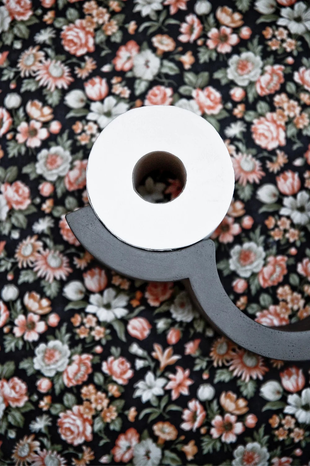 Dérouleur papier toilette en béton Cloud en situation 6