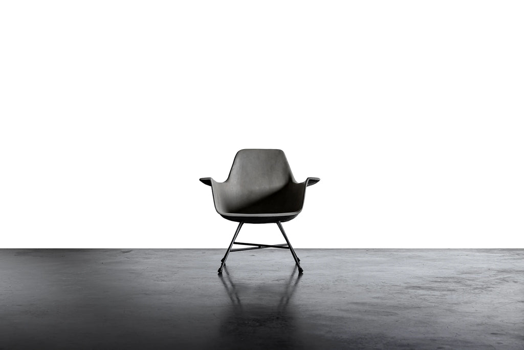 Fauteuil bas en béton Hauteville gris naturel en situation 2