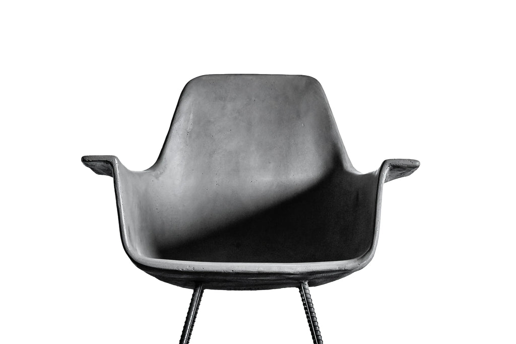 Fauteuil en béton Hauteville gris naturel en situation 3