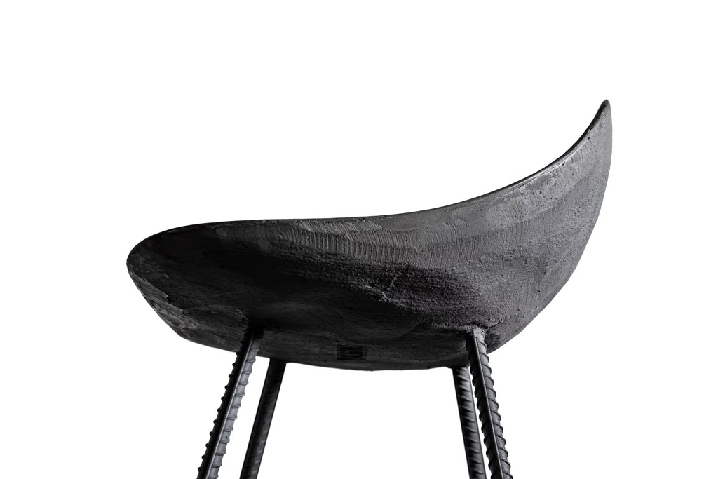 Tabouret de bar en béton Hauteville 77 cm en situation 2