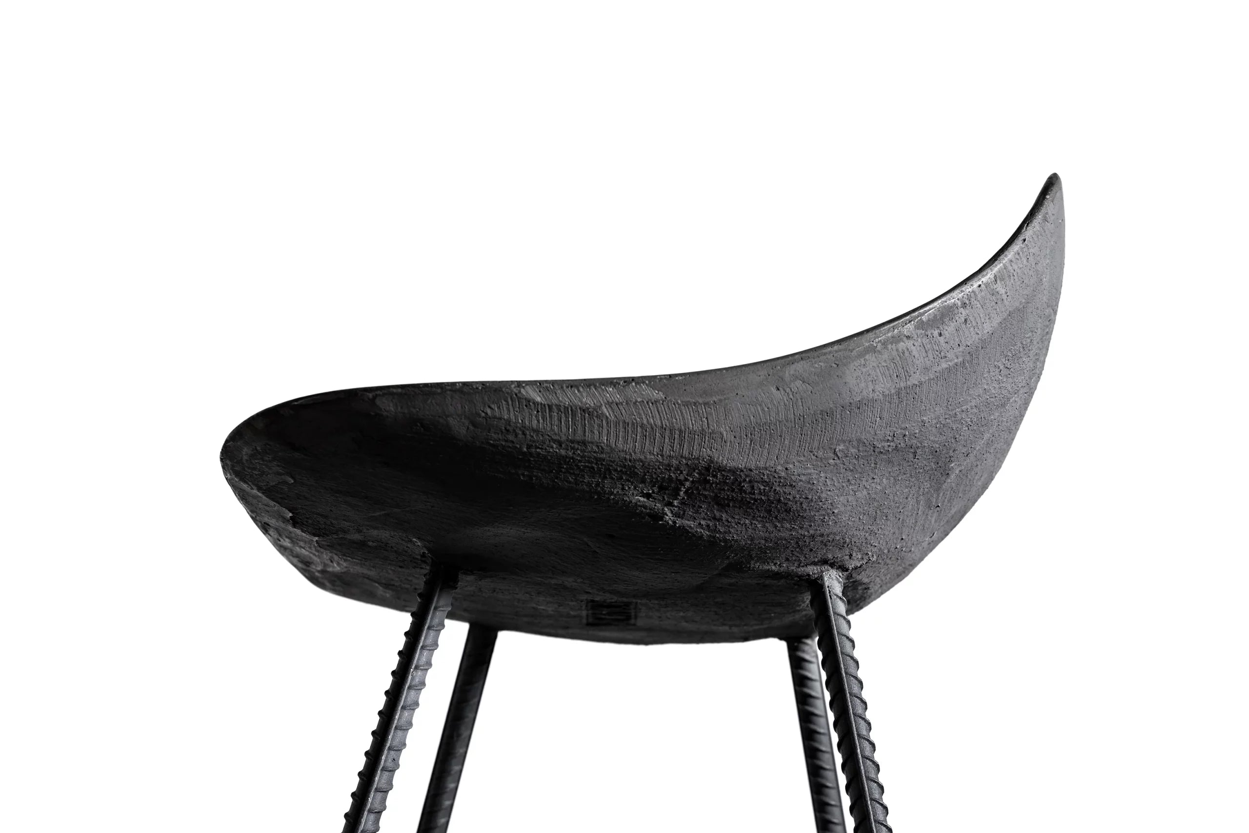 Tabouret de bar en béton Hauteville 77 cm en situation 2