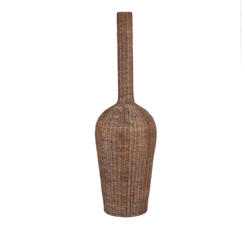 Abat-jour de suspension Amphora en rotin noyer vu de face avec son col étroit et sa panse renflée