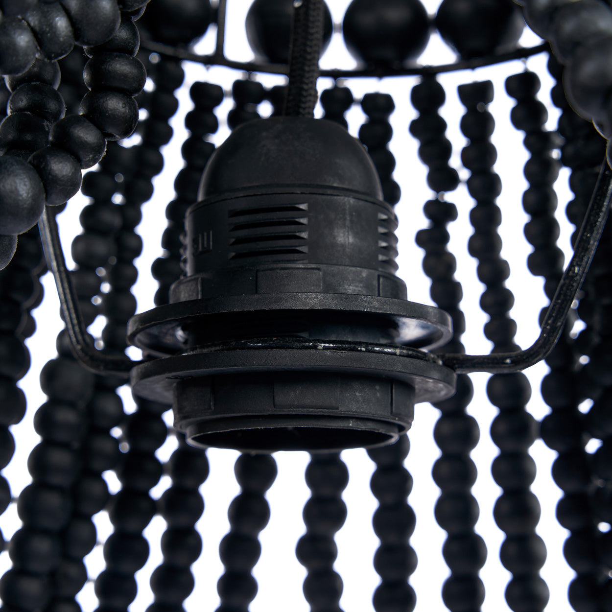 Abat-jour de lustre Teardrop en perles de bois noir, vue 5