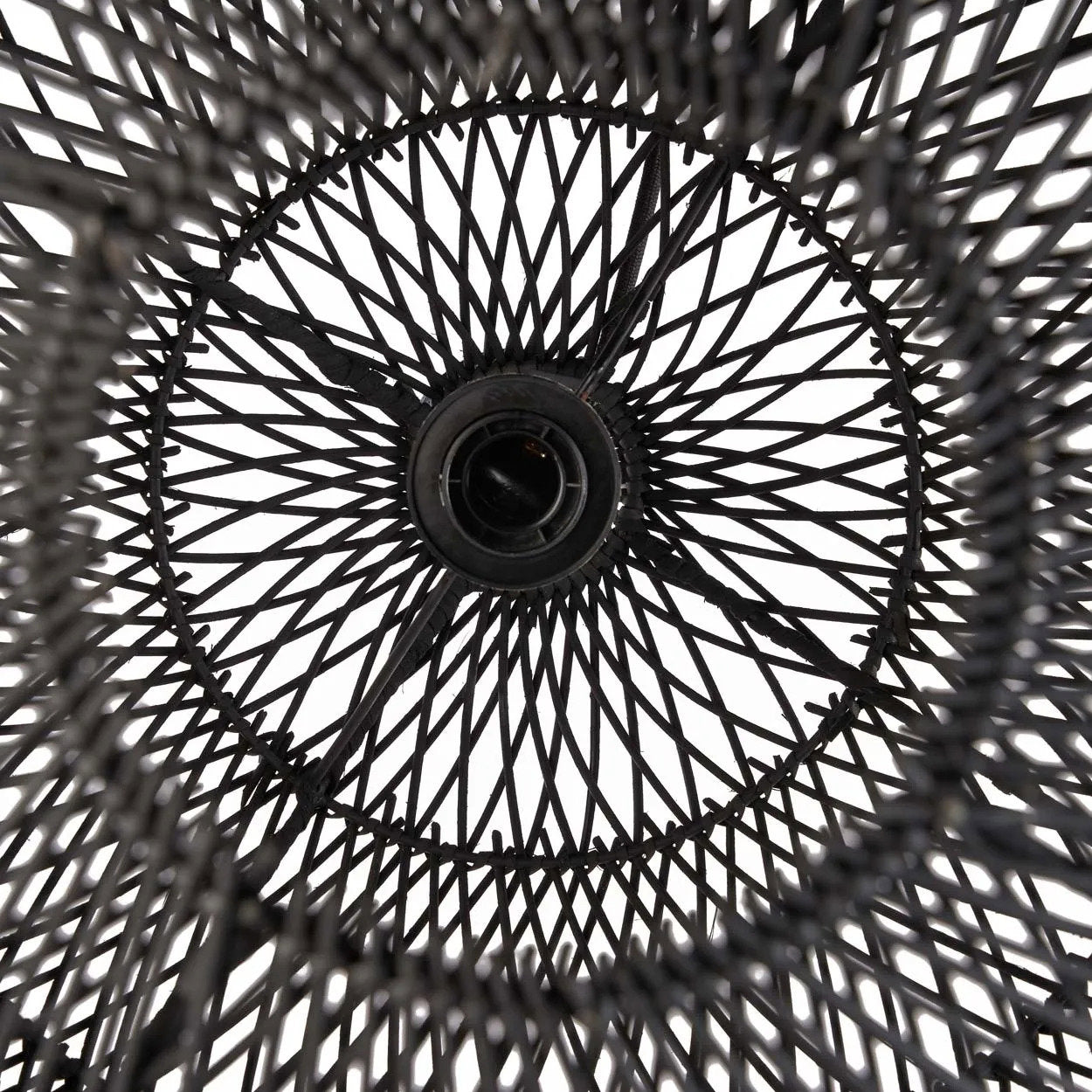 Abat-jour de suspension Bubble en rotin noir 50 cm, vue 5