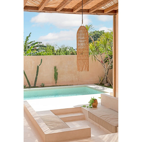 Abat-jour de suspension Squid en rotin naturel 110 cm en situation