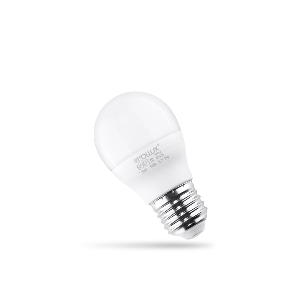 Ampoule LED E27 à enveloppe blanche vue de trois quarts avec son culot à vis